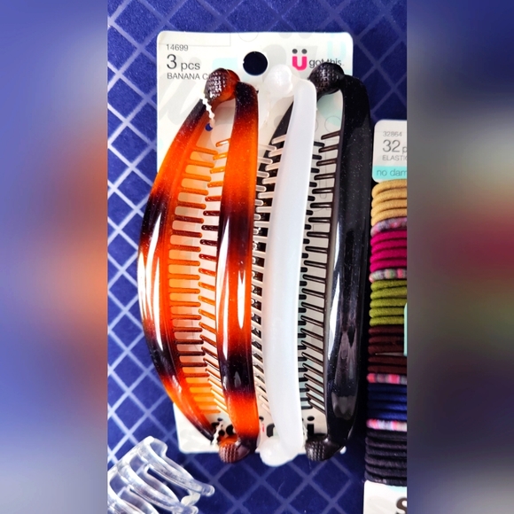 Bundle of Scunci Hair Accessories - Picture 2 of 6